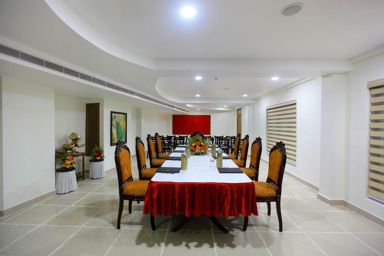 Hotel Rohini International Kallar  Exterior photo