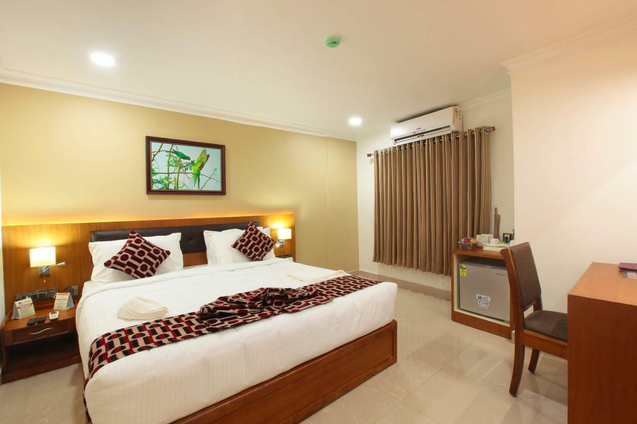 Hotel Rohini International Kallar  Exterior photo