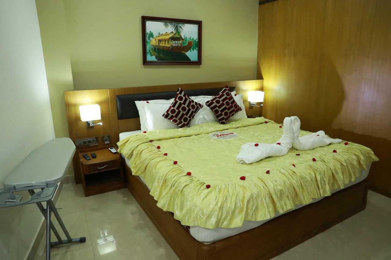 Hotel Rohini International Kallar  Exterior photo