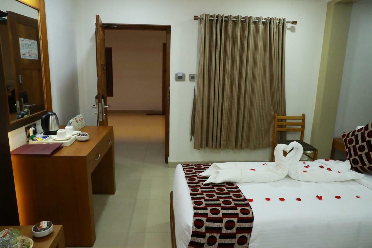 Hotel Rohini International Kallar  Exterior photo