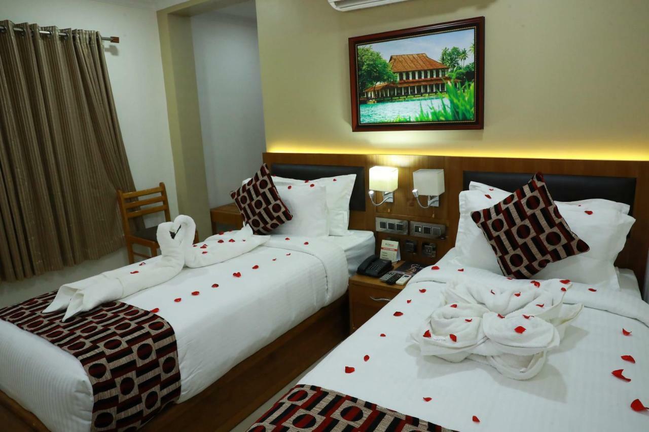 Hotel Rohini International Kallar  Exterior photo