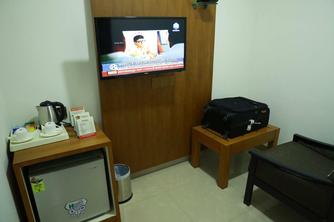 Hotel Rohini International Kallar  Exterior photo