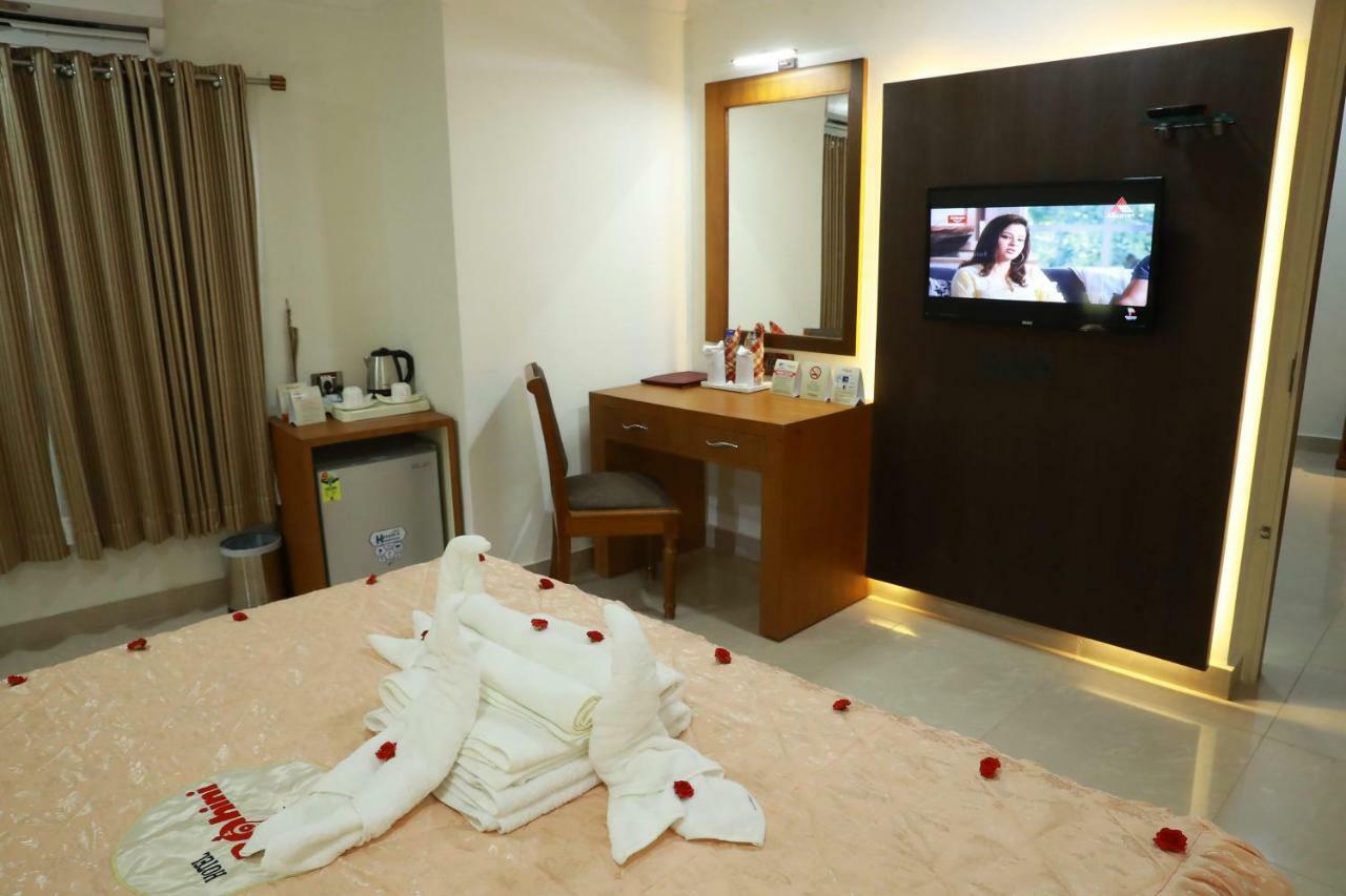 Hotel Rohini International Kallar  Exterior photo