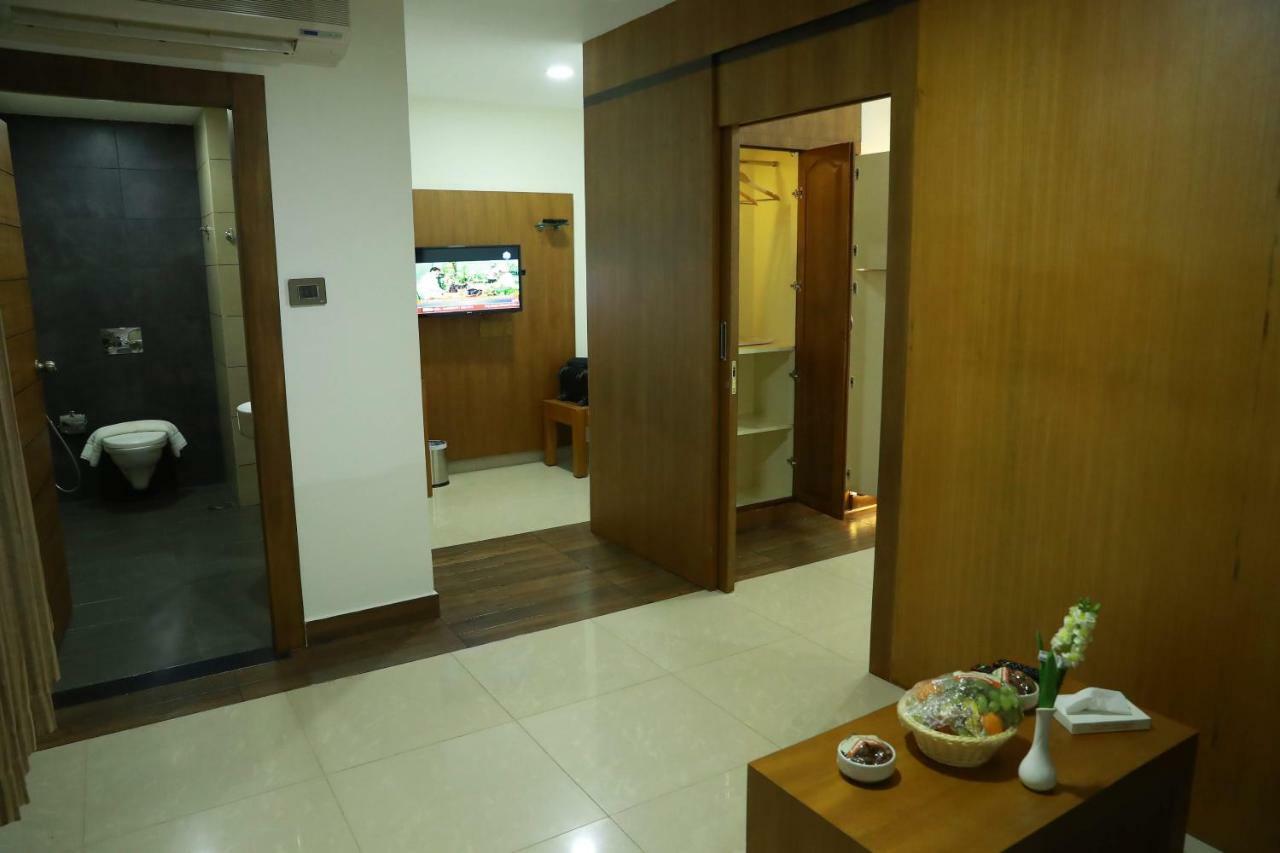 Hotel Rohini International Kallar  Exterior photo