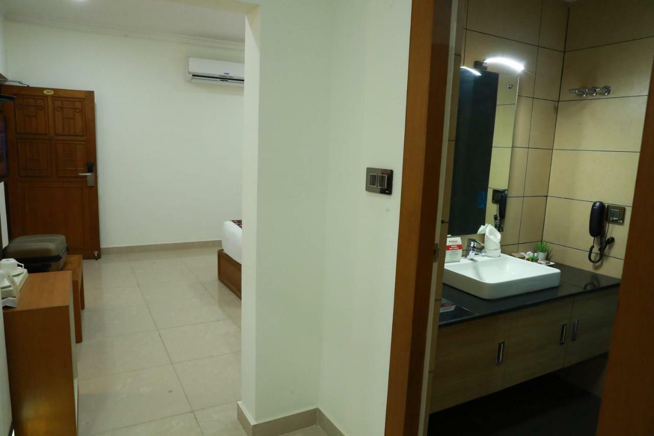 Hotel Rohini International Kallar  Exterior photo