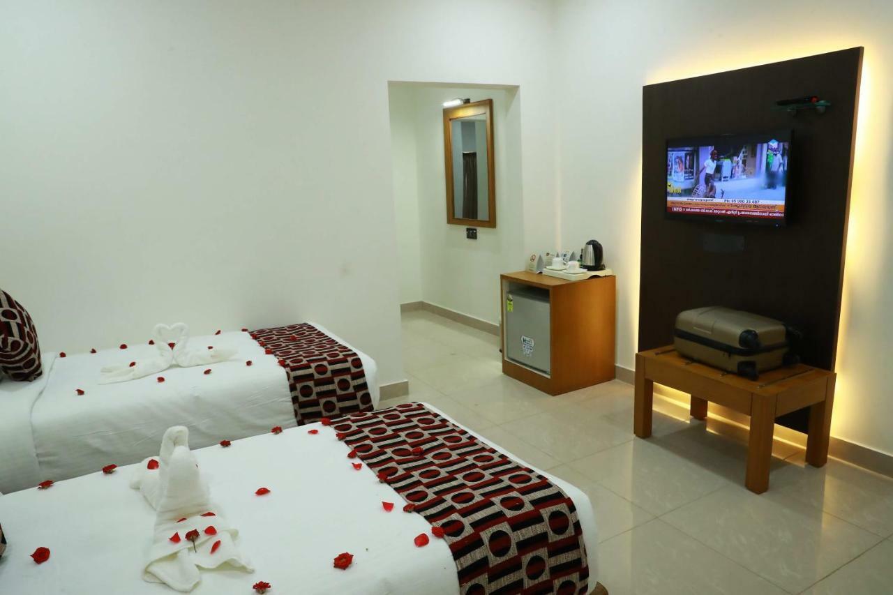 Hotel Rohini International Kallar  Exterior photo